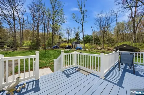 32 Pine Hill Road Mahwah NJ 07430