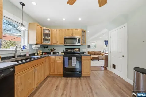 32 Pine Hill Road Mahwah NJ 07430