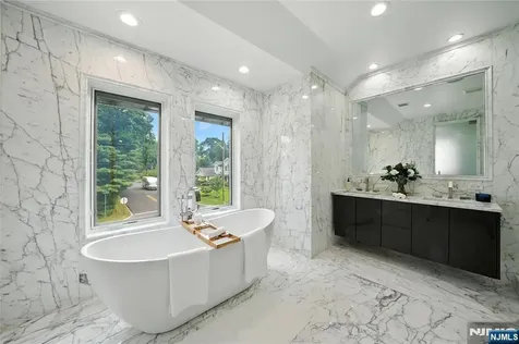 44 Floral Terrace Tenafly NJ 07670