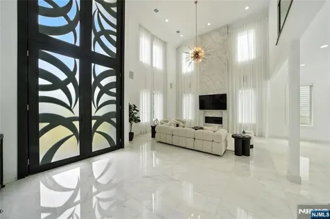 44 Floral Terrace Tenafly NJ 07670