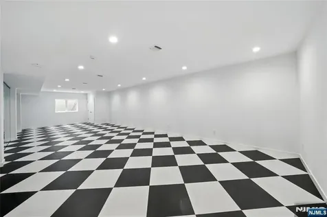 44 Floral Terrace Tenafly NJ 07670
