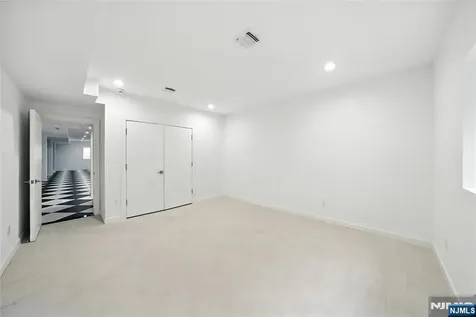 44 Floral Terrace Tenafly NJ 07670