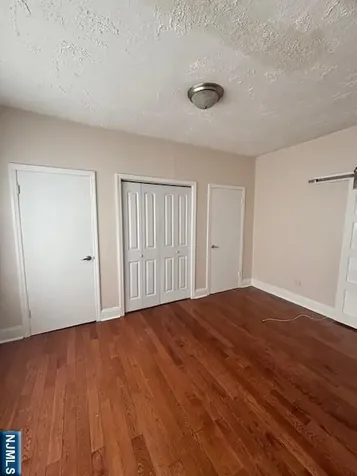 69 Miller Avenue Elmwood Park NJ 07407