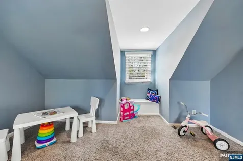 488 Dorchester Road Ridgewood NJ 07450