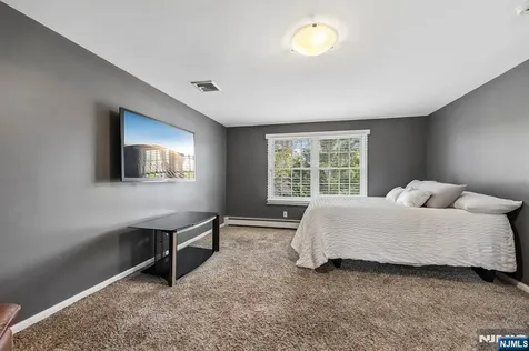 488 Dorchester Road Ridgewood NJ 07450