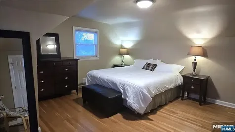 446 Maple Hill Drive Hackensack NJ 07601