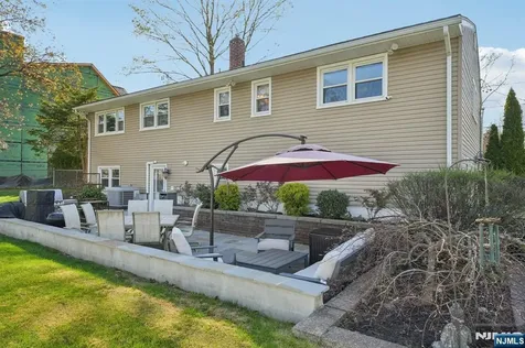 676 Rutgers Place Paramus NJ 07652