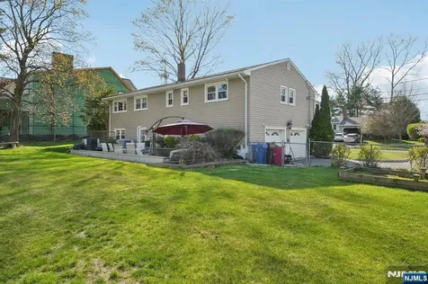 676 Rutgers Place Paramus NJ 07652