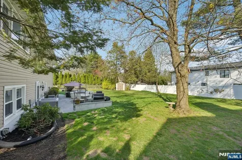 676 Rutgers Place Paramus NJ 07652