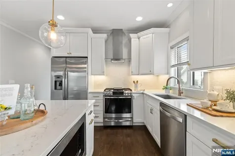 519 Walnut Street Fort Lee NJ 07024