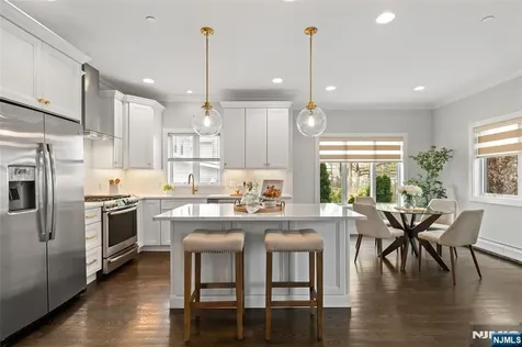 519 Walnut Street Fort Lee NJ 07024