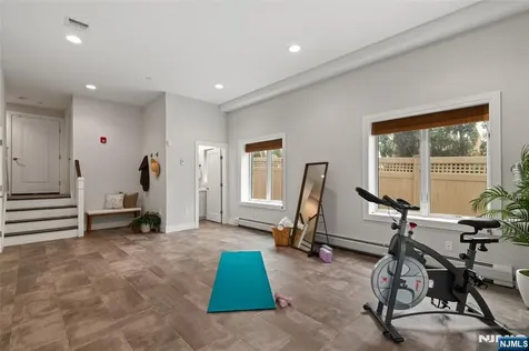 519 Walnut Street Fort Lee NJ 07024