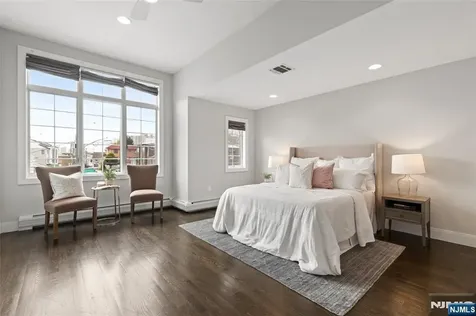 519 Walnut Street Fort Lee NJ 07024