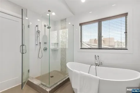 519 Walnut Street Fort Lee NJ 07024