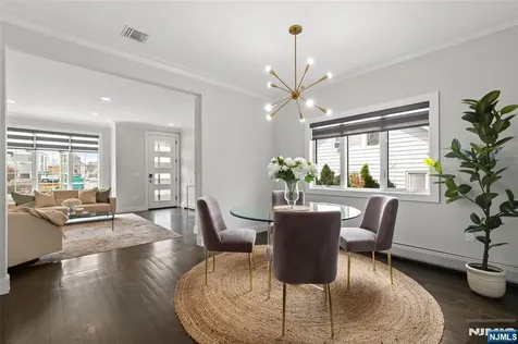 519 Walnut Street Fort Lee NJ 07024