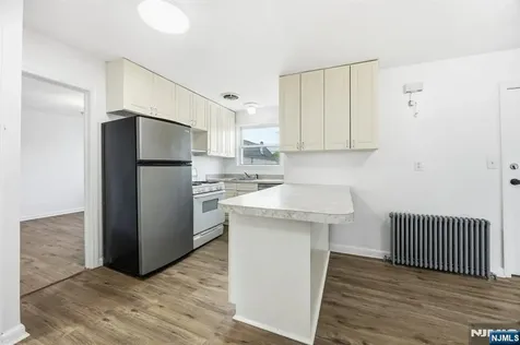826 7th Street Secaucus NJ 07094