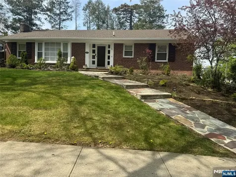 493-495 Berkeley Avenue Orange NJ 07050