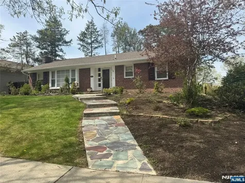 493-495 Berkeley Avenue Orange NJ 07050