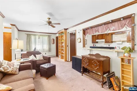 114 Van Dam Avenue Bloomingdale NJ 07403
