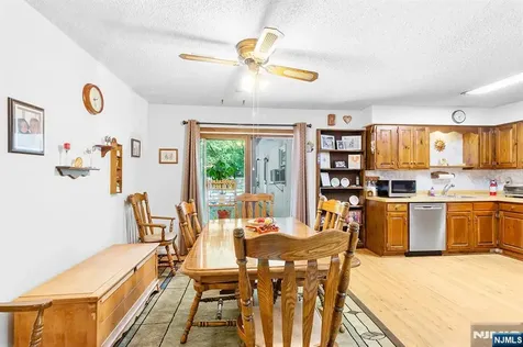 114 Van Dam Avenue Bloomingdale NJ 07403