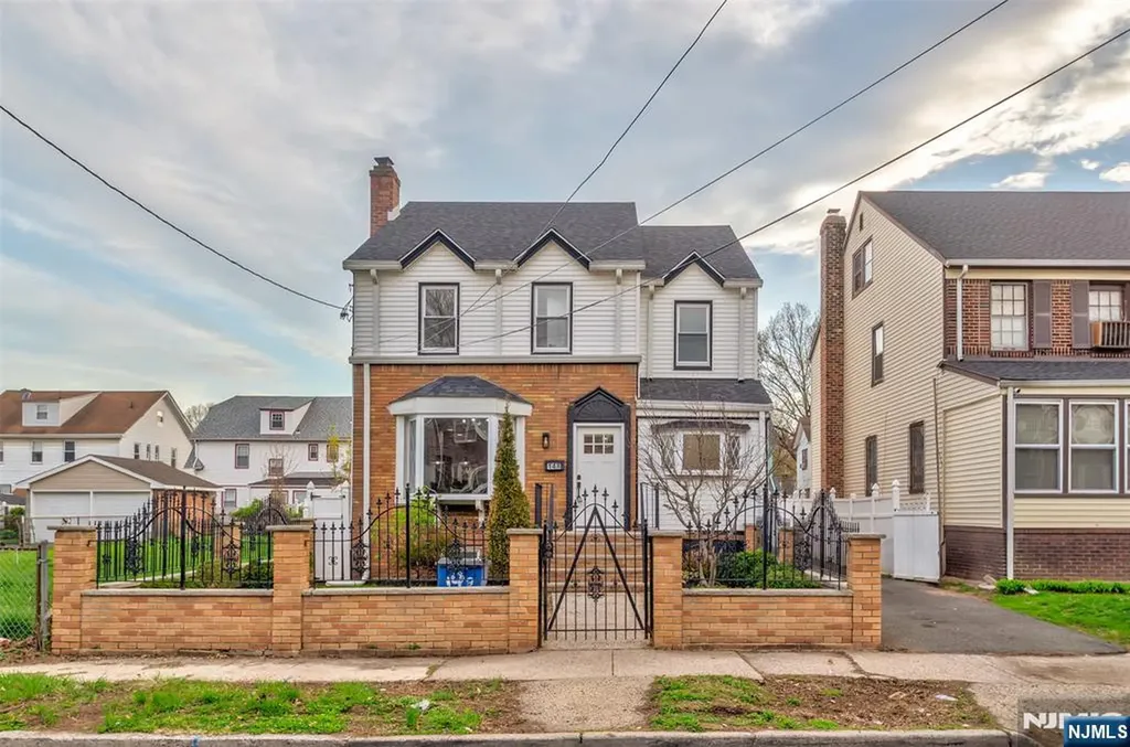 150 Hansbury Avenue Newark NJ 07112
