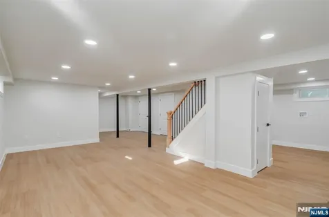 150 Hansbury Avenue Newark NJ 07112