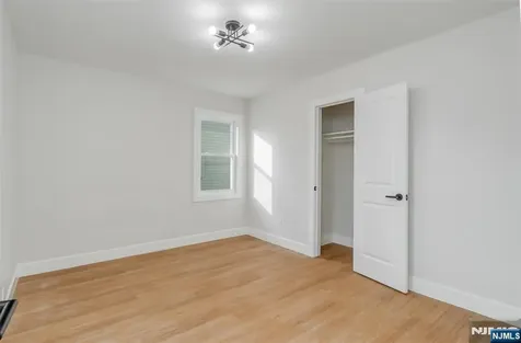 150 Hansbury Avenue Newark NJ 07112