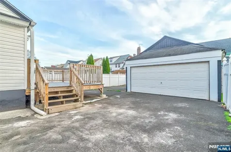 150 Hansbury Avenue Newark NJ 07112