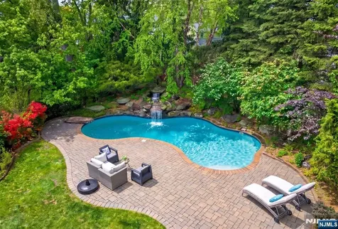 55 Canterbury Drive Ramsey NJ 07446