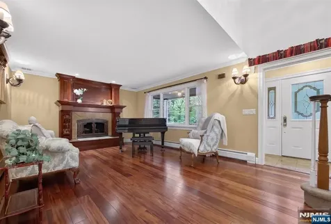 55 Canterbury Drive Ramsey NJ 07446