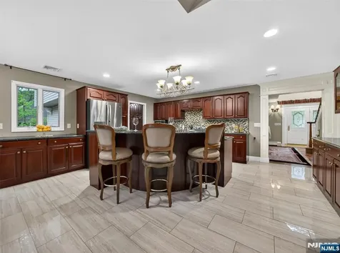 55 Canterbury Drive Ramsey NJ 07446