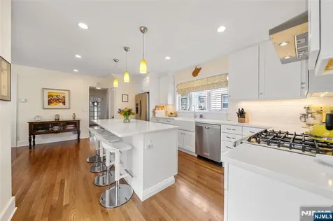 77 Oakdene Avenue Teaneck NJ 07666