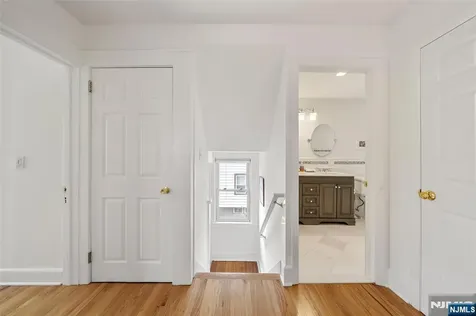 77 Oakdene Avenue Teaneck NJ 07666