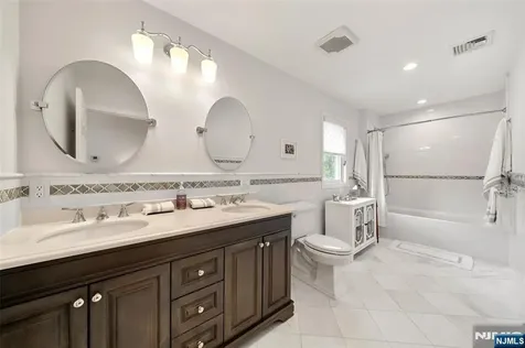 77 Oakdene Avenue Teaneck NJ 07666