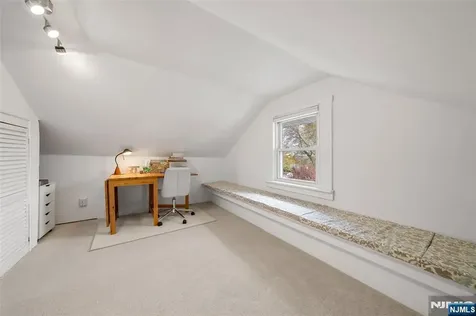 77 Oakdene Avenue Teaneck NJ 07666