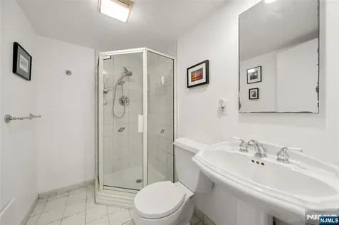 77 Oakdene Avenue Teaneck NJ 07666