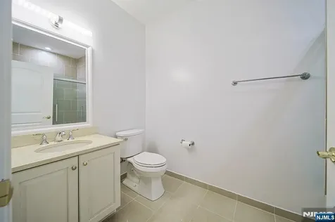 3214 Windsor Park Court Englewood NJ 07631