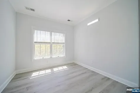 3214 Windsor Park Court Englewood NJ 07631