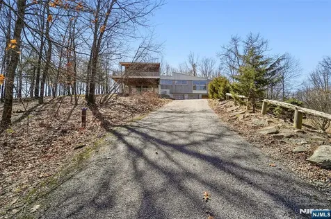 71 Sally Harden Road Sussex NJ 07461