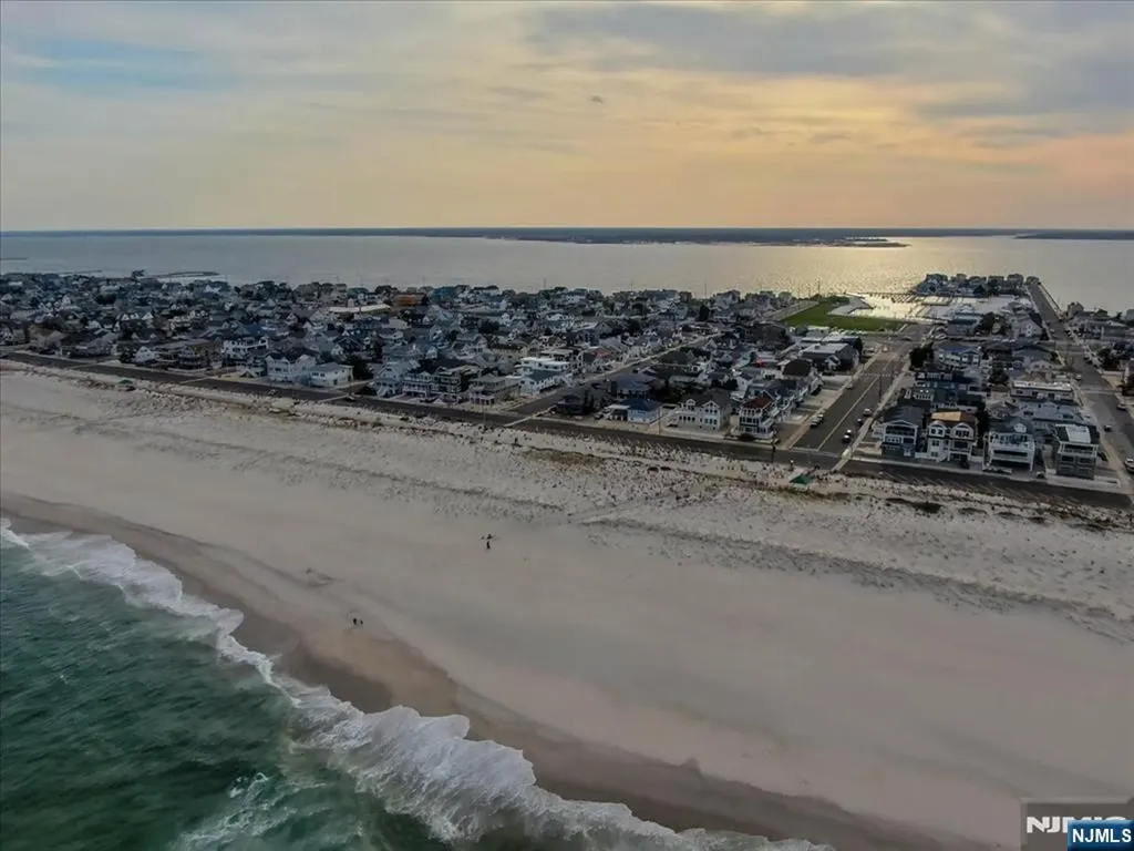 17 I Street Seaside Park NJ 08752
