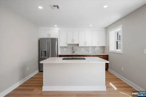 17 I Street Seaside Park NJ 08752