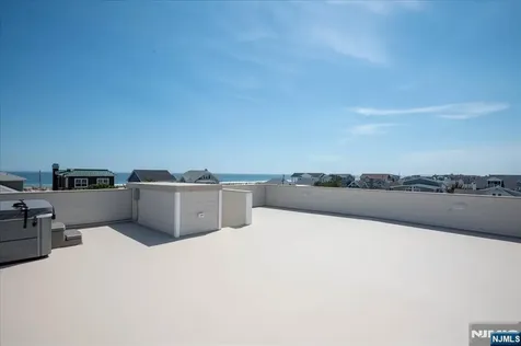 17 I Street Seaside Park NJ 08752