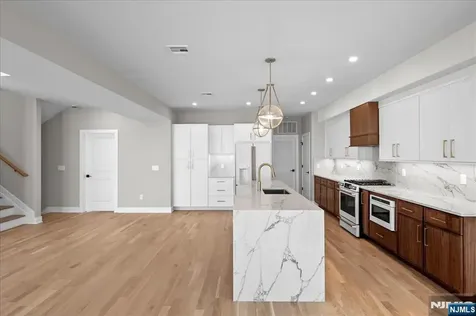 17 I Street Seaside Park NJ 08752