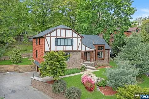 610 Monroe Street Ridgewood NJ 07450
