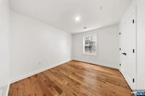 420 18th Avenue Newark NJ 07108