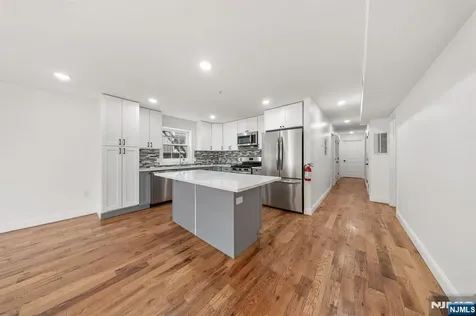 420 18th Avenue Newark NJ 07108