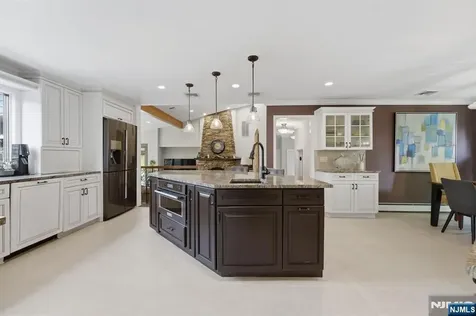 38 Trautwein Crescent Closter NJ 07624