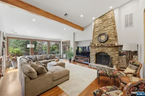 38 Trautwein Crescent Closter NJ 07624