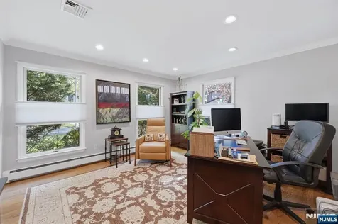 38 Trautwein Crescent Closter NJ 07624