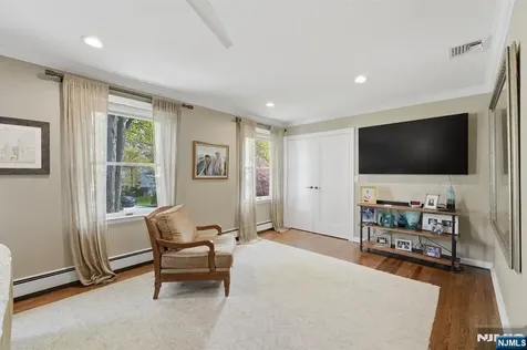 38 Trautwein Crescent Closter NJ 07624